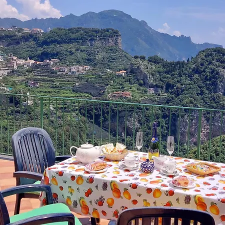 Dom wakacyjny Janet House Amalfi