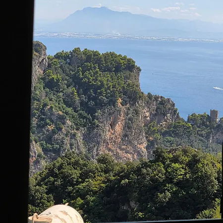 Janet House * Амальфи