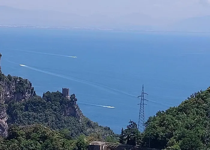 Дом отдыха Janet House *