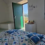 Janet House * アマルフィ